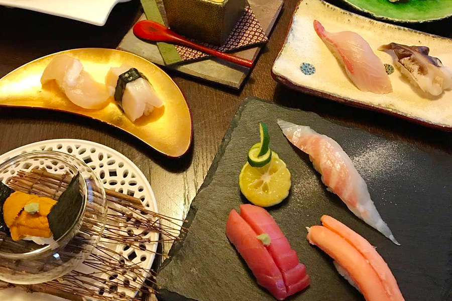 画像：お寿司盛り合わせ